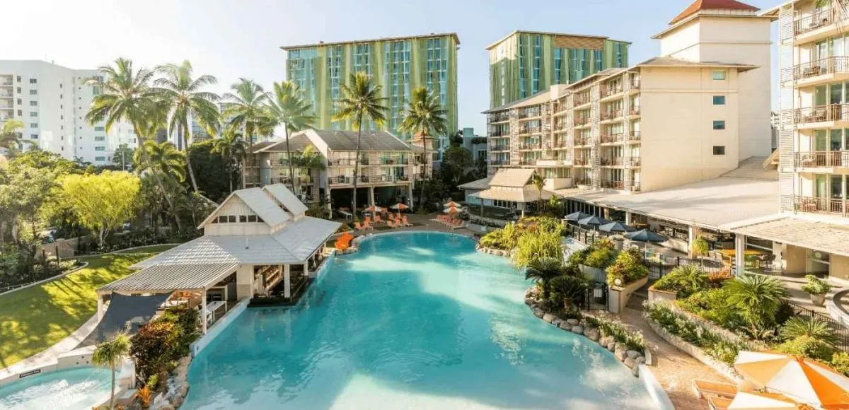 Novotel Cairns Oasis Resort