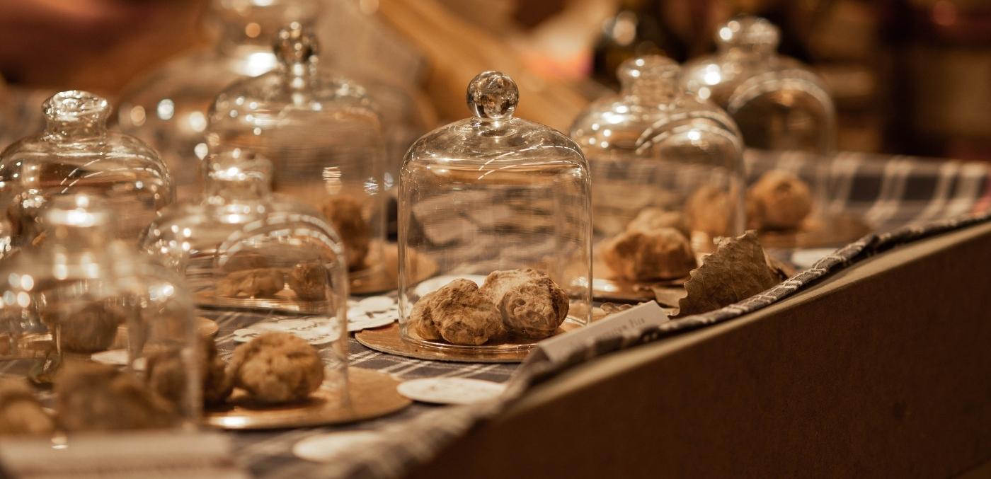 white summer truffles