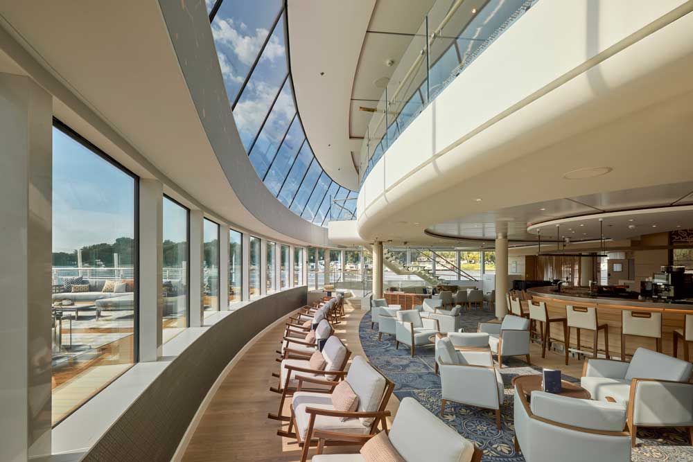 Explorers’ Lounge on Viking Mississippi