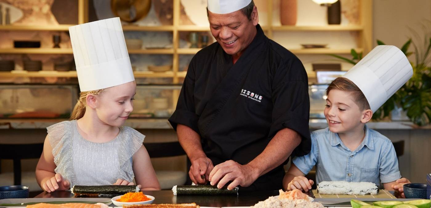 sushi making class at misono