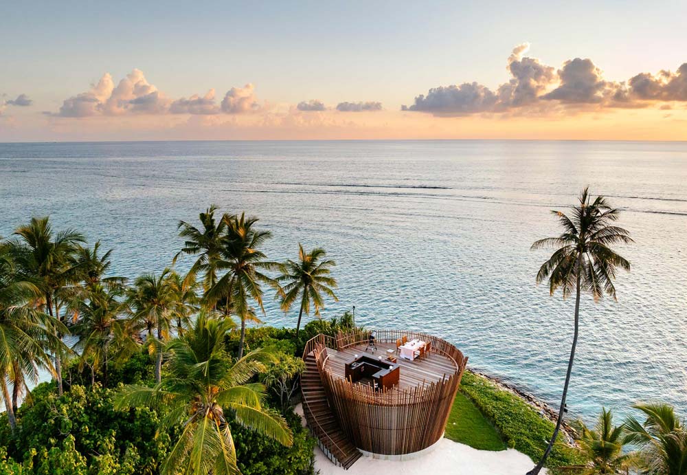 Private dining at One&Only Reethi Rah