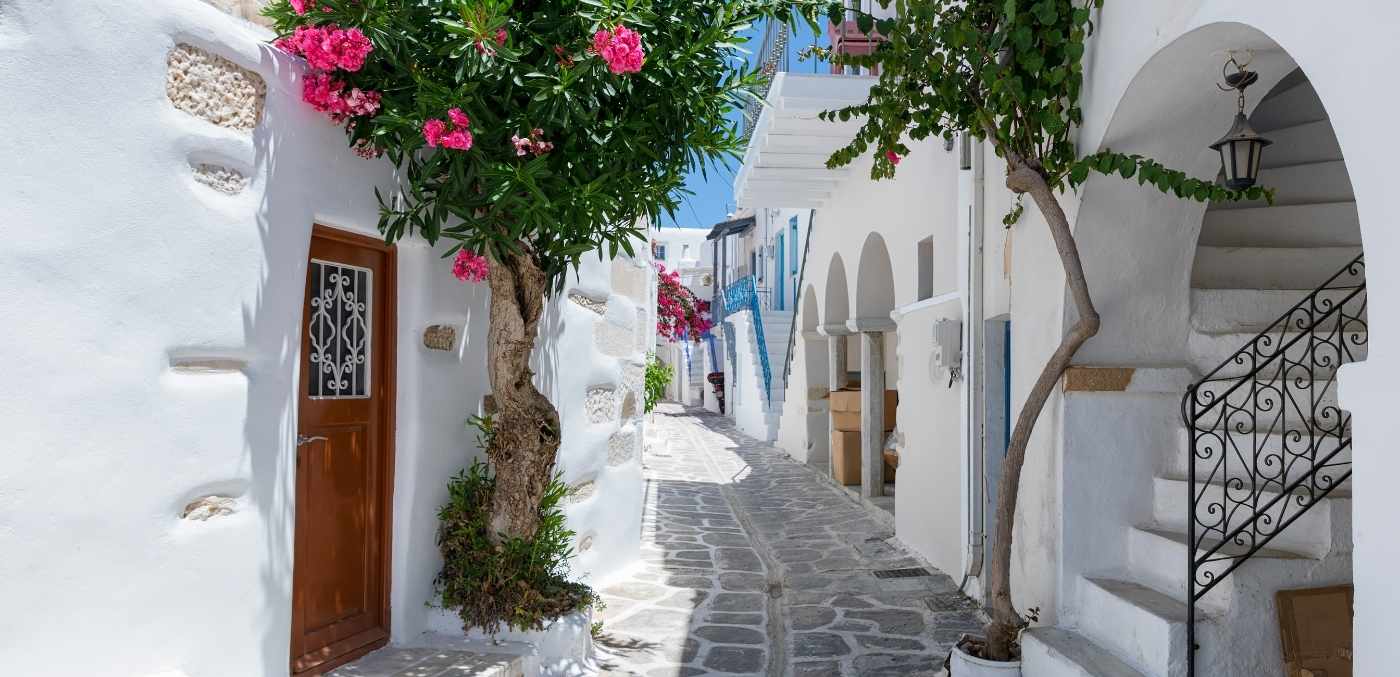 parikia alleyways