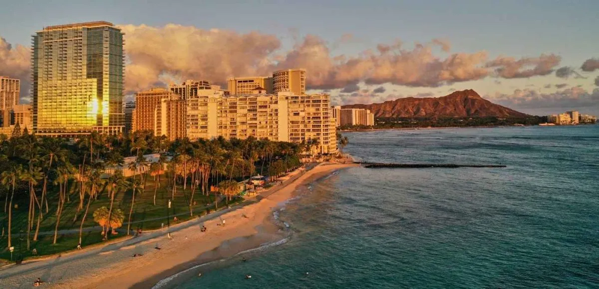 Ka La‘i Waikīkī Beach, LXR Hotels & Resorts